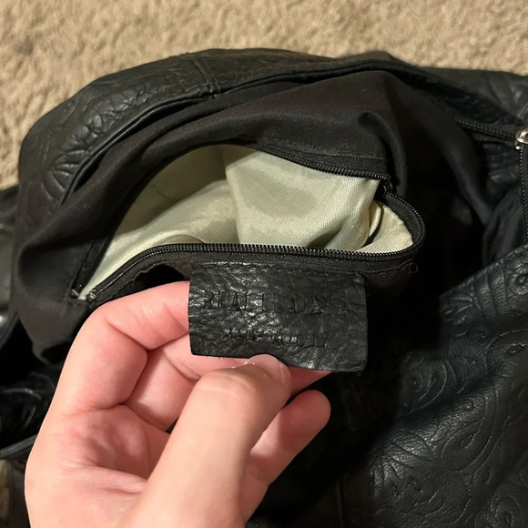 Florence Leather Made in Italy Black Tooled Crossbody Shoulder/Crossbody Bag Zip - Picture 8 of 11